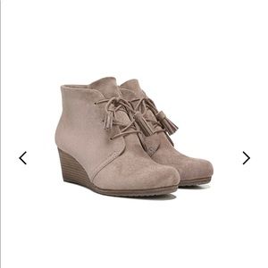 *BRAND NEW* Dr. Scholl’s Dakota Wedge Bootie